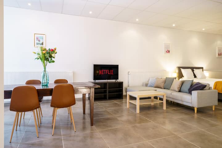 Family Apartment With Kitchen And Garden View - Brügge