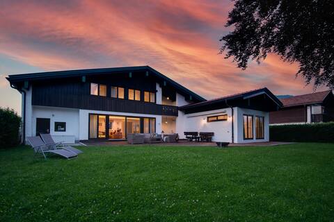 Holiday house Seehof with sauna & open fireplace