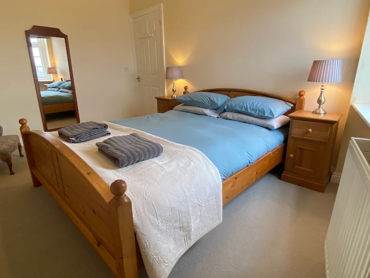 ห้องนอน 2 - เตียงคิงไซส์