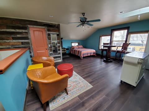 Popular Airbnb listing: Vibrant Sugar House Casita | 30+ Day Basecamp in Sugar House