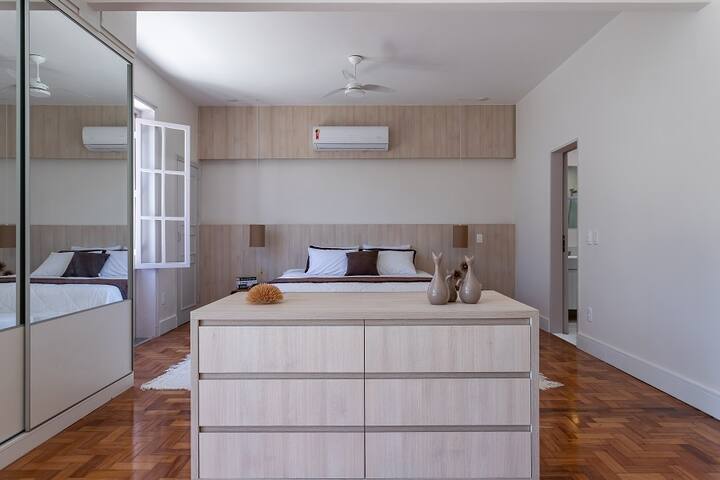 Amazing 4BR with terrace and incredible sea view gallery image 3