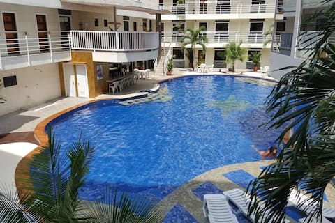 Kandi Luxury 1 bedroom, HI Speed wifi, pool view.