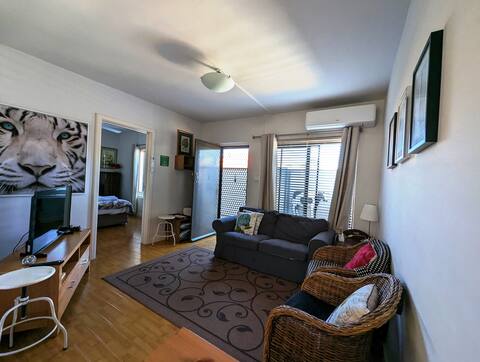 2 Bedroom Hyde Park Garden APT - Premier area