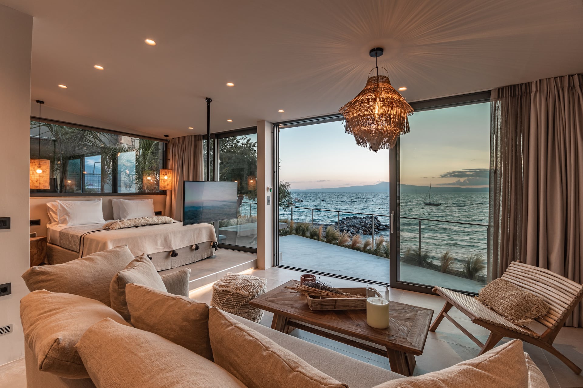 Bungalows at Almiros Beach — photo 4