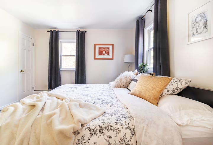 Another view of fourth bedroom