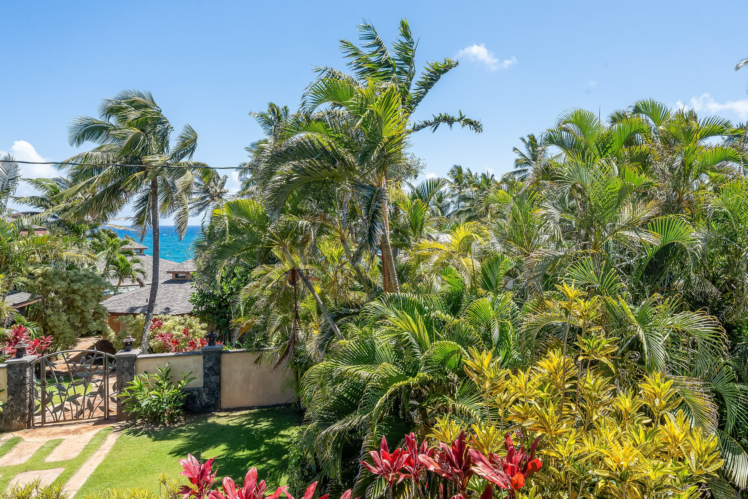 Home in Paia · ★4.91 · 6 bedrooms · 8 beds · 4.5 baths - Image 78