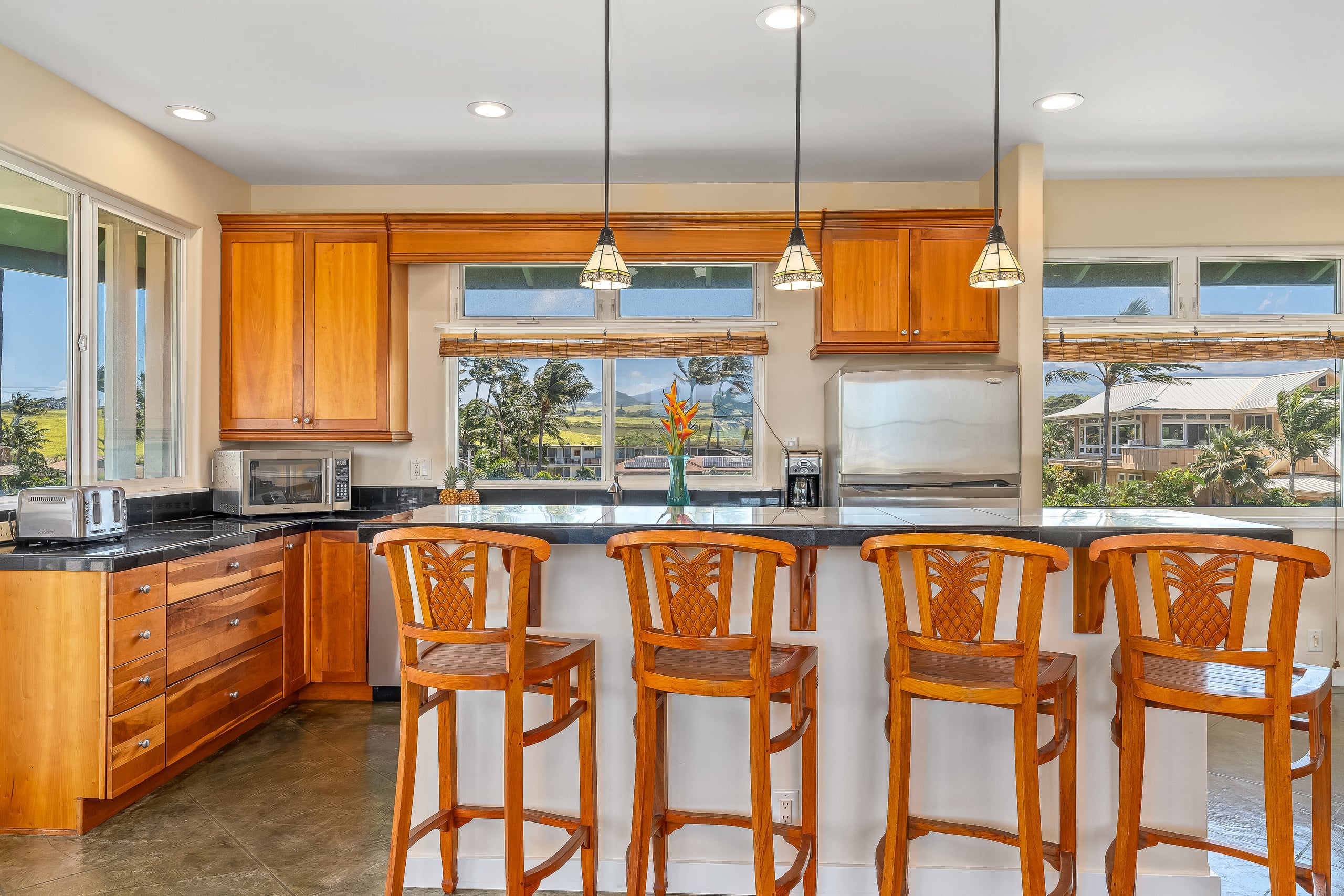 Home in Paia · ★4.91 · 6 bedrooms · 8 beds · 4.5 baths - Image 42