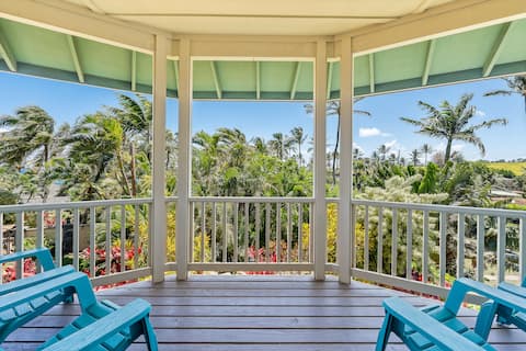 Home in a quaint neighborhood close to the beach