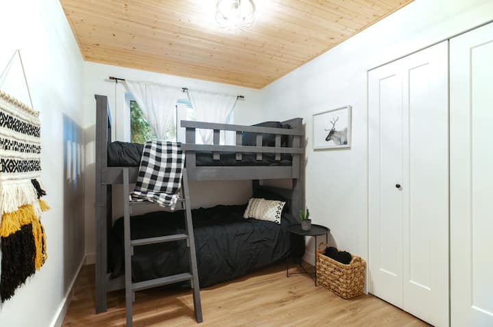 Bedroom 3 | Bunk Bed with Twin Mattresses | A Cozy Nook for Kids or Friends