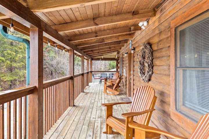 Smoky Mtn Stays Off Lake W/pool & Hot Tub - Sevierville, TN