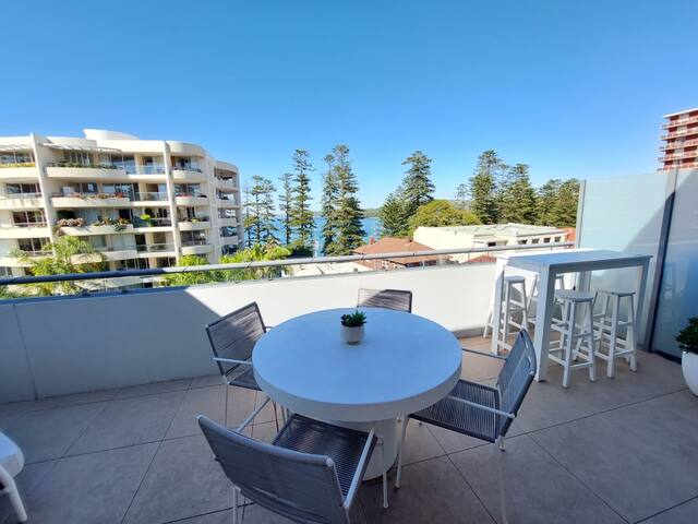 Luxury 3-bed penthouse, with stunning ocean views gallery image 5