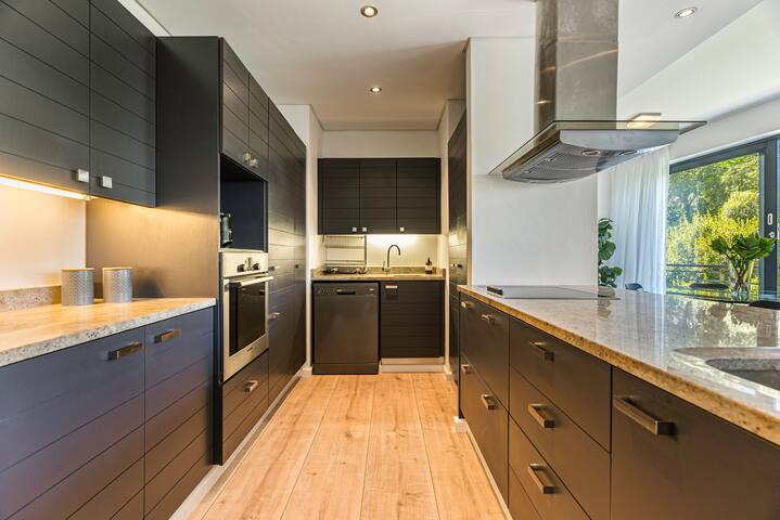 Casa Vista – Luxe designer apartment in Camps Bay gallery image 3