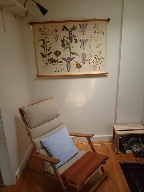 Top performing Airbnb: Cozy annex with access to garden. in Bispebjerg