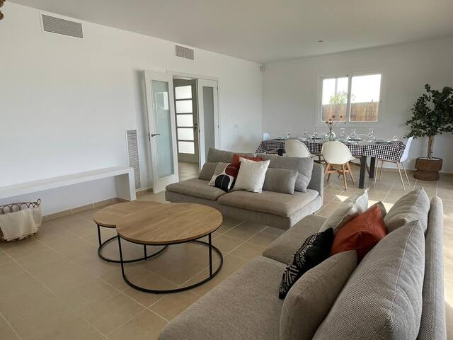 Villa con piscina privada y AC gallery image 2