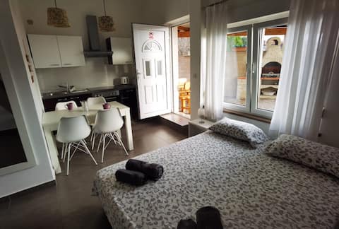 Popular Airbnb listing: Studio app SMILE in Umag