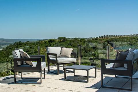 Luxurious hilltop villa (8p) near Nazaré