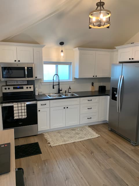 Cute As a Button - Home in the Heights