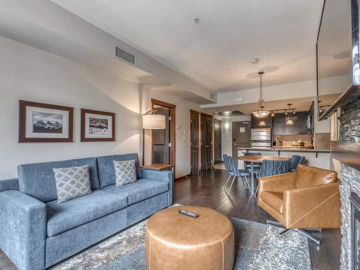 Blue Spruce Pines | Outdoor Pool, Hot Tub & Sauna - Canmore