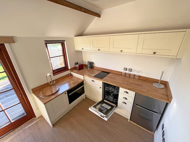 Wild Bee - Luxury Barn Conversion, Private Garden! - Marlborough
