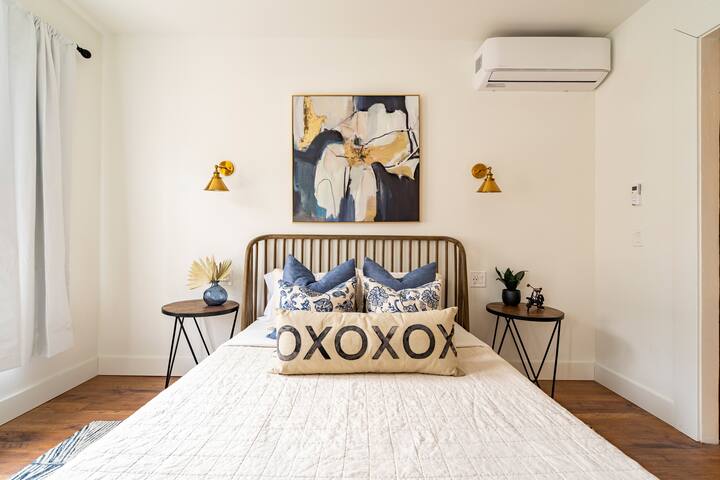 3BR – Sleeps 6 – Steps to NW 23rd – Fast WiFi