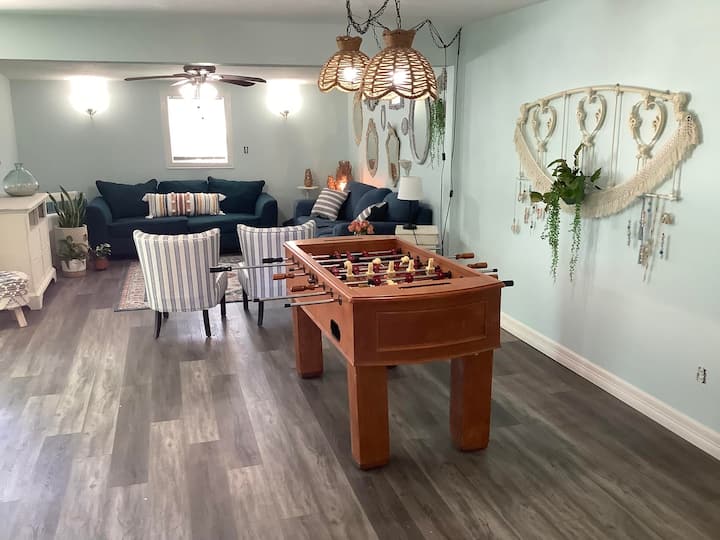 Kemah Boardwalk Home With Pool - Kemah, TX