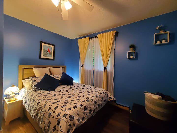 Wild Orchid Bed & Breakfast Trillium Room Bungalows for Rent in