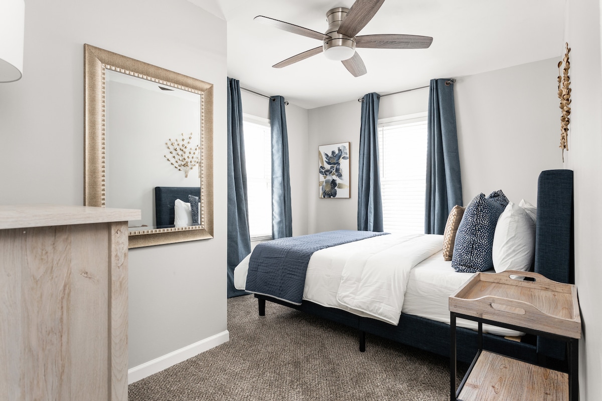 Spálňa s manželskou posteľou