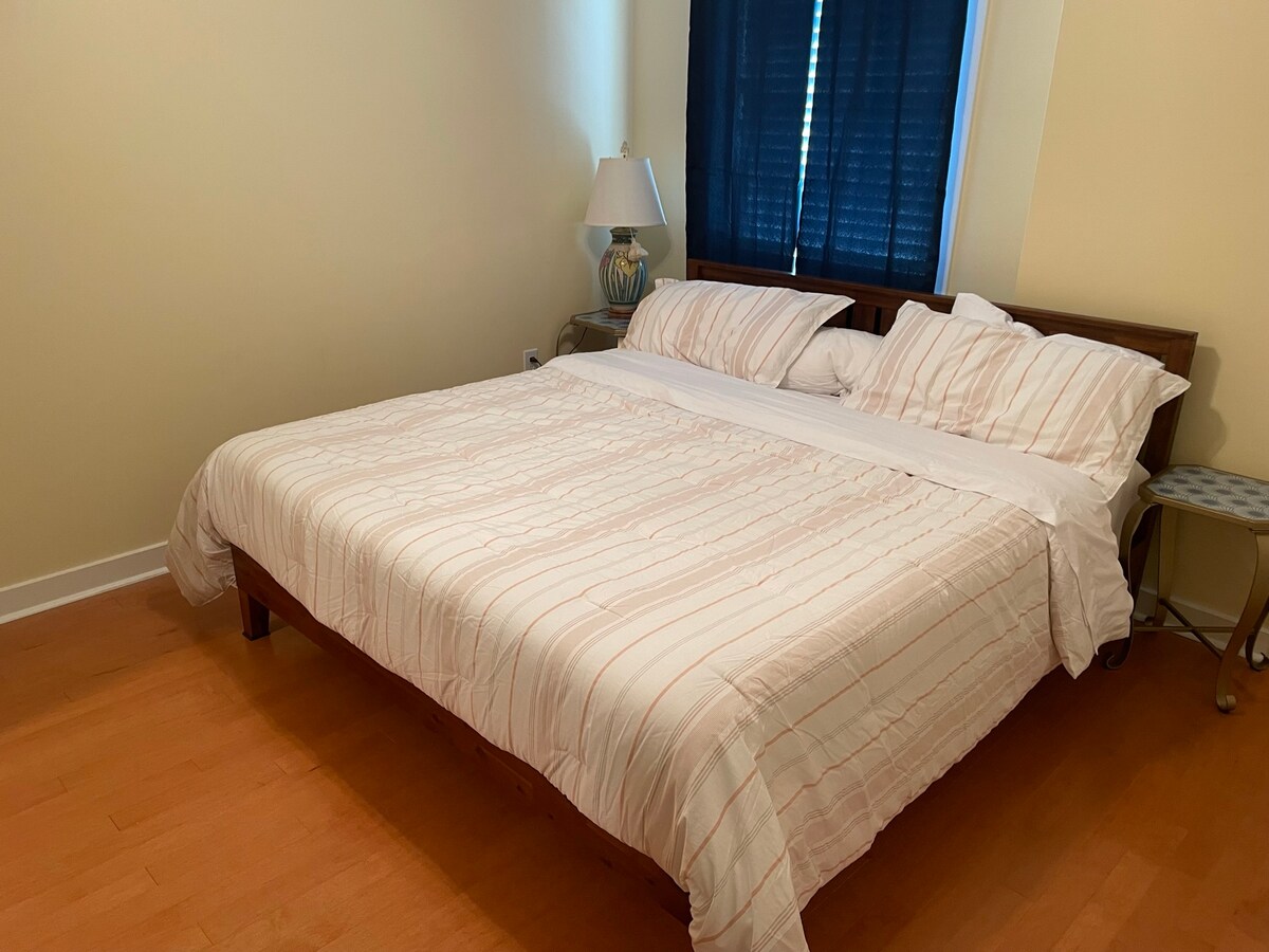 Veľká manželská posteľ