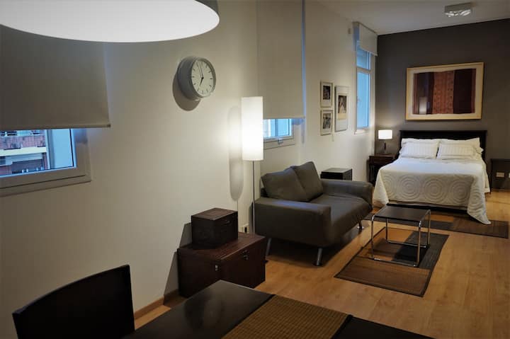 Квартира-студия в San Telmo в здании с охраной наследия