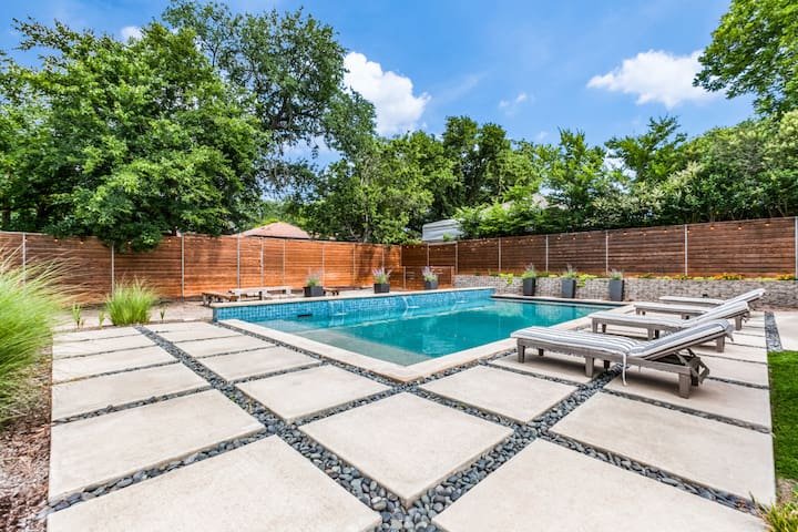 Ranch Home Resort on 1/2 Acre -Pool, Jacuzzi, Yard gallery image 3