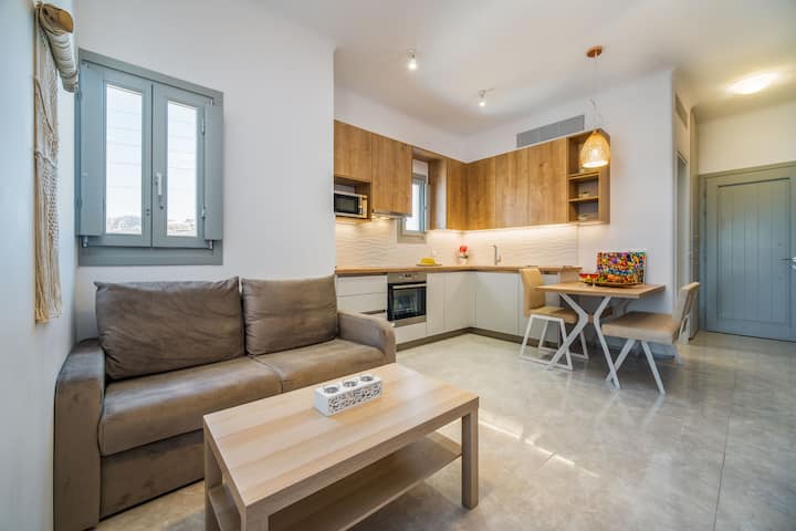 Divaly - Private Heated Jacuzzi & Sea View - Santorini