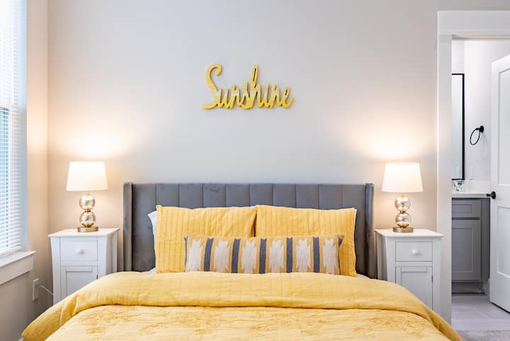 ห้องนอนที่ 2 เตียงควีนไซส์