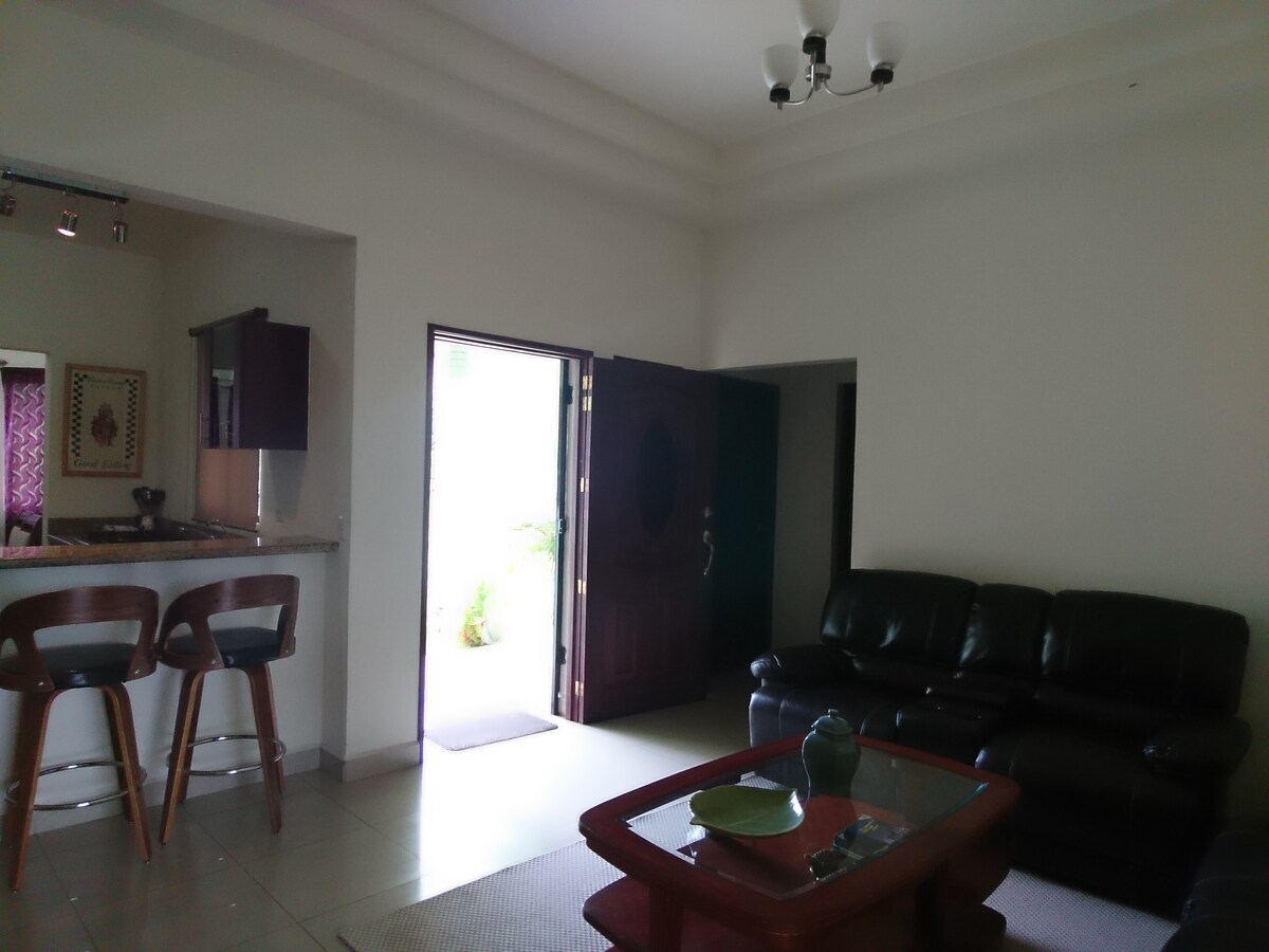 Cozy and safe house for rent, full service. — 3 bedroom vacation rental in León