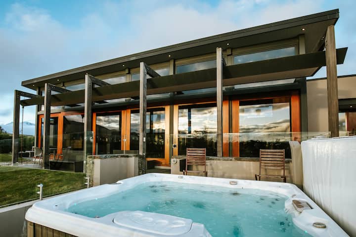Mt Gold Retreat | Spa | Tennis Court | Spacious - 와나카
