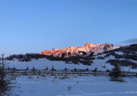 Top Airbnb: Mountain View Apartment in Telluride