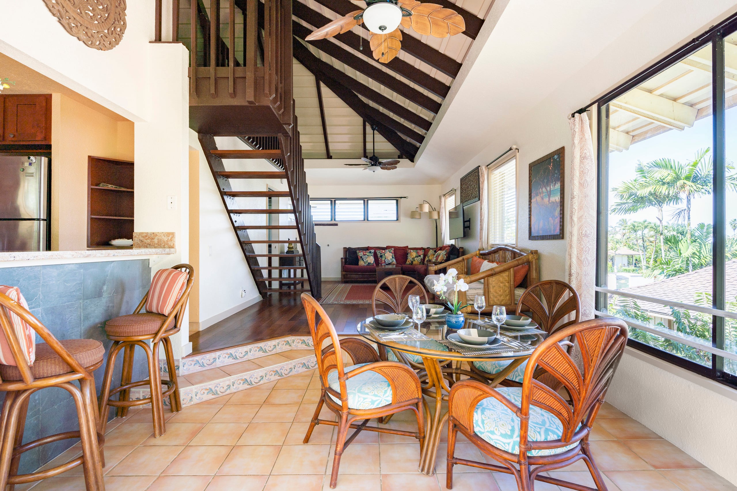 Top floor, King bed, full kitchen, A/C & pool - Photo 10