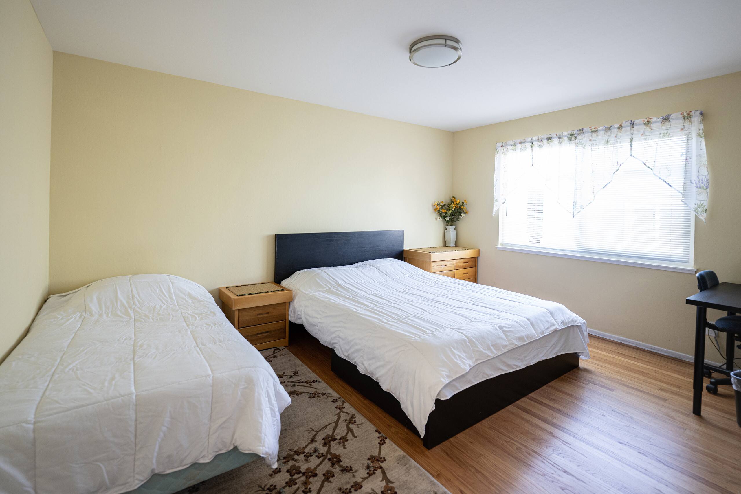 Home in South San Francisco · ★4.79 · 3 bedrooms · 7 beds · 2 private baths - Image 2