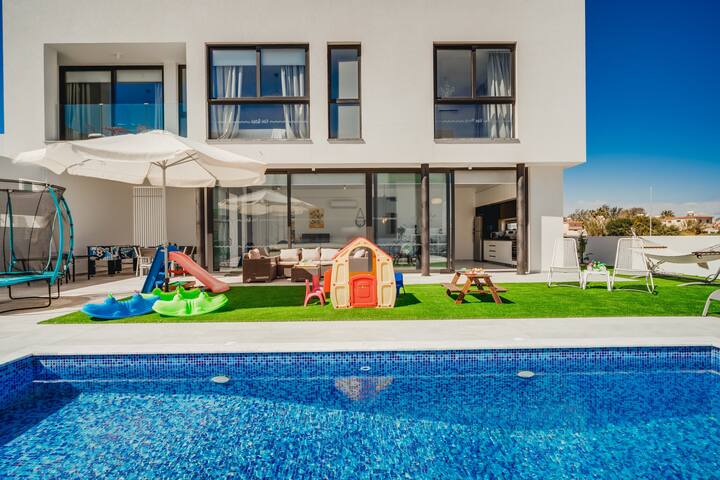 SunnyVillasCyprus managed Airbnb listing 2