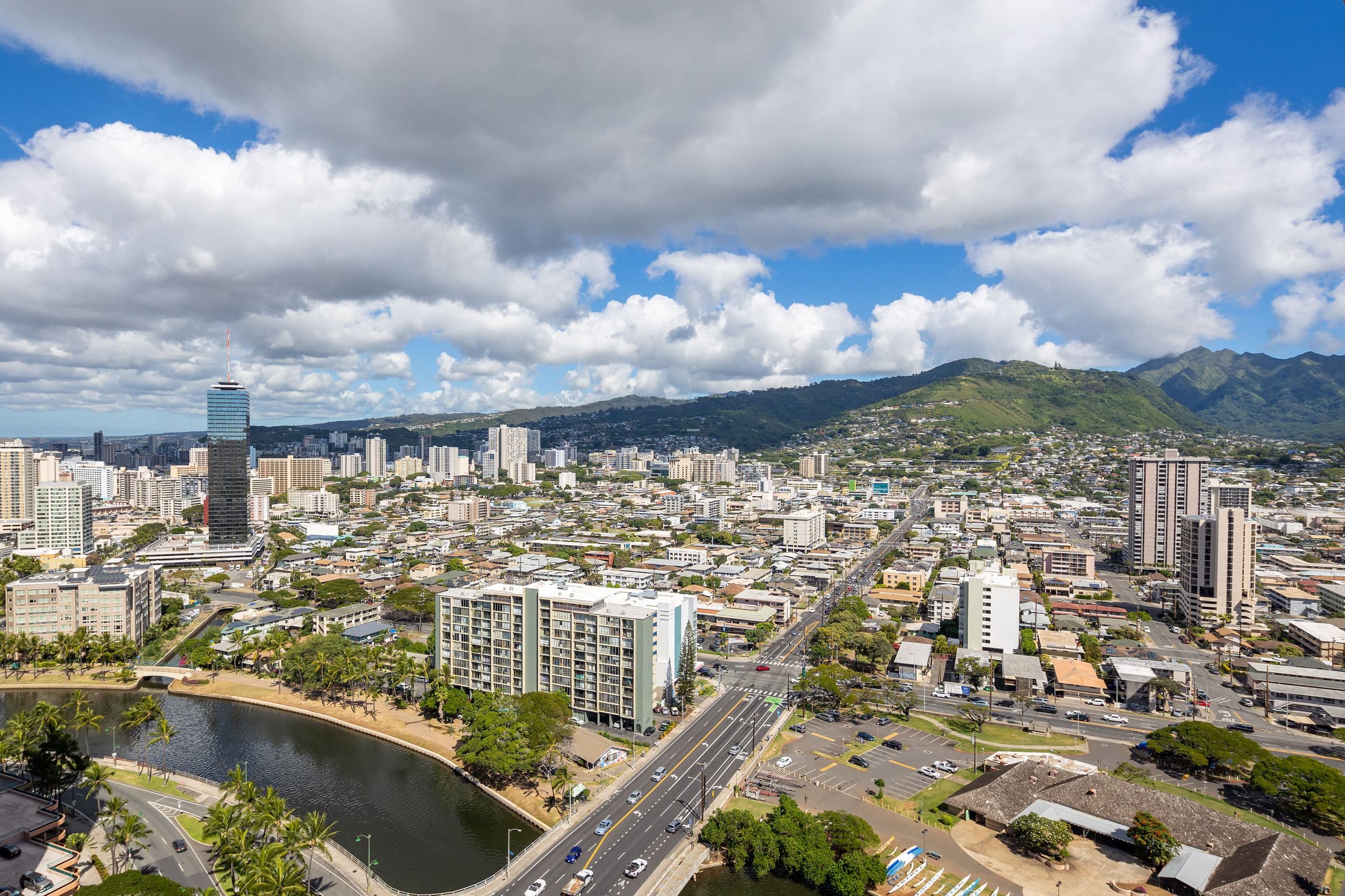 Renovated Modern Design Waikiki Condo Nice Views - Image 16