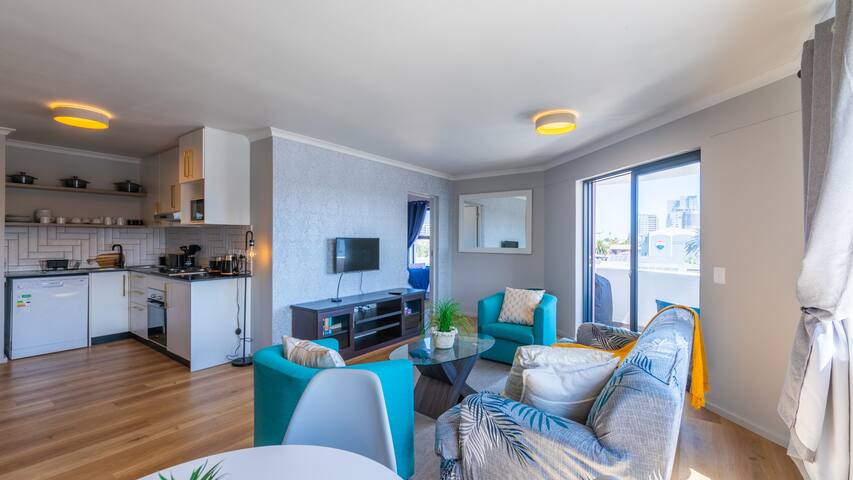 Modern 2 bedroom in bustling Blouberg gallery image 4