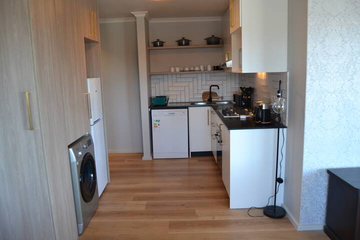 Modern 2 bedroom in bustling Blouberg gallery image 5