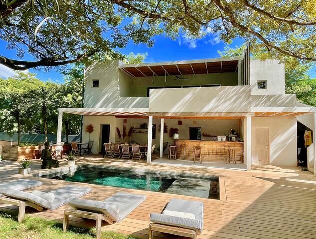 15Love 6BR Villa-Pickleball courts & retreat