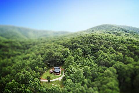 Private Luxury Cabin w/ Shenandoah Mountain Views