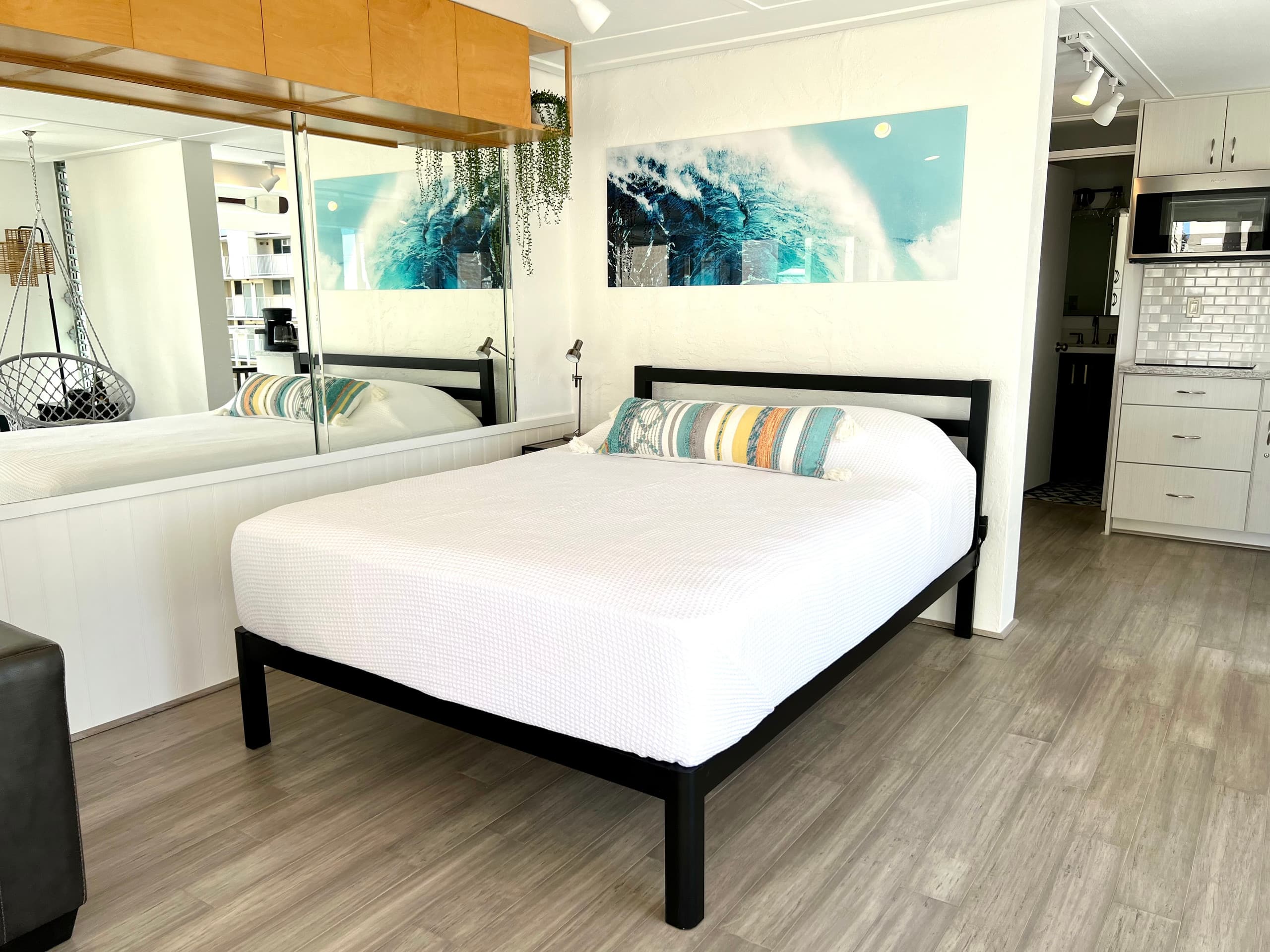 Condo in Honolulu · ★4.89 · Studio · 2 beds · 1 private bath - Image 48