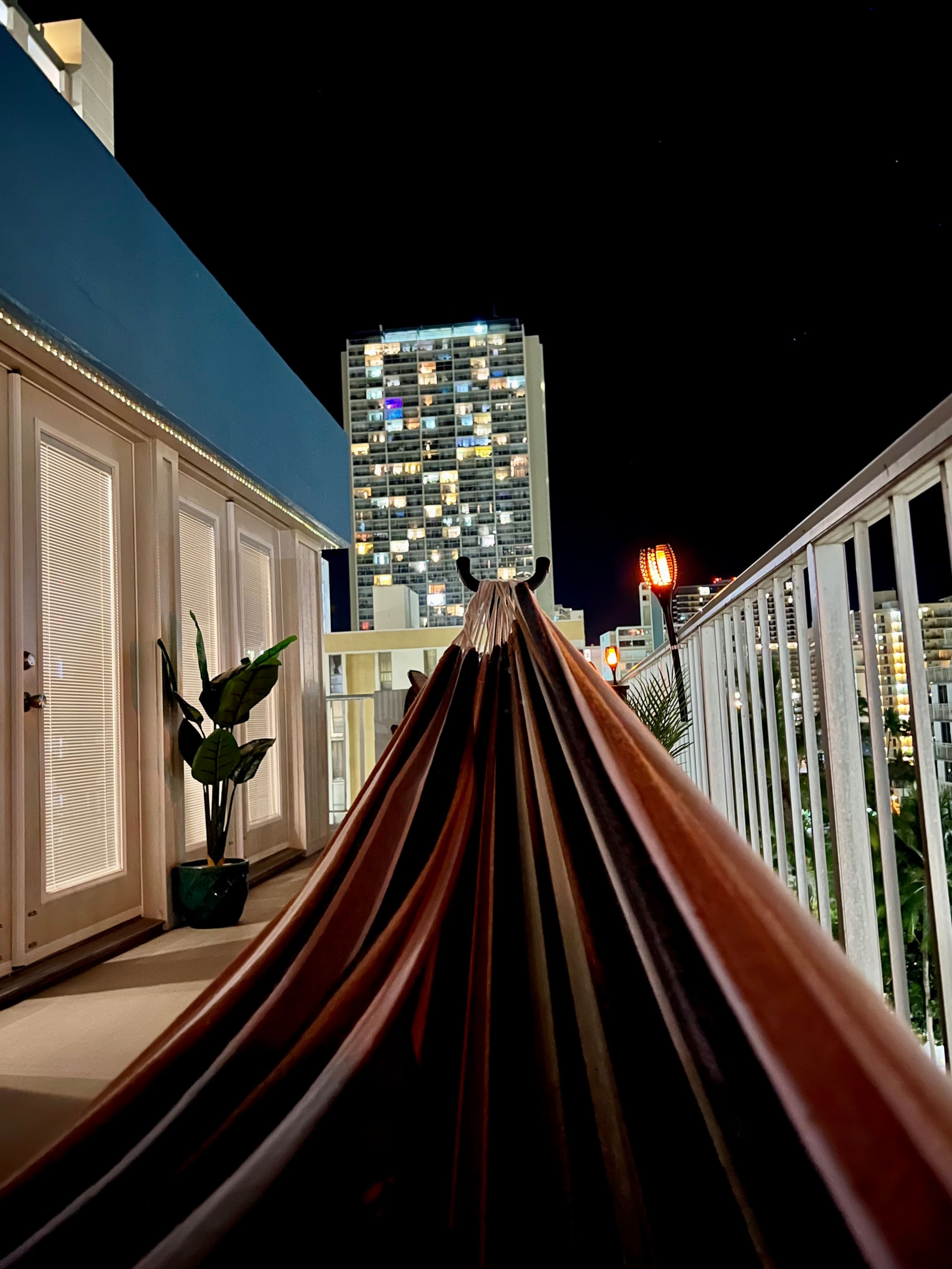 Condo in Honolulu · ★4.89 · Studio · 2 beds · 1 private bath - Image 69