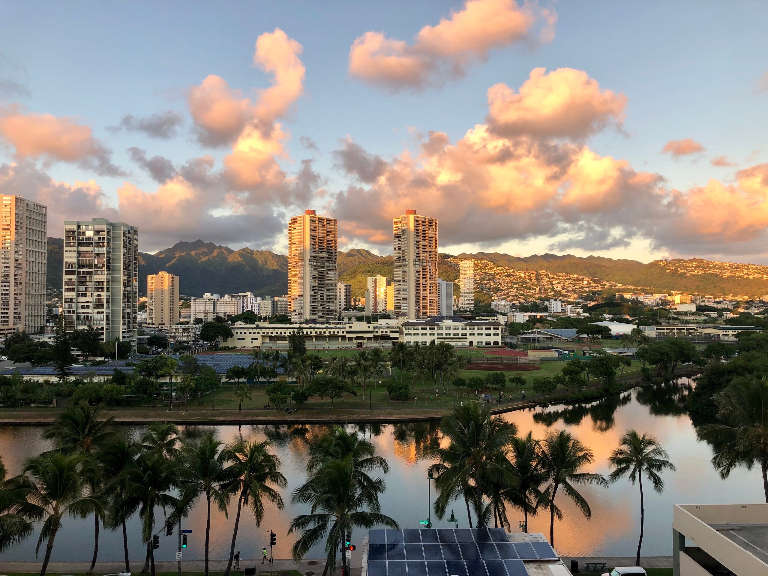 Condo in Honolulu · ★4.89 · Studio · 2 beds · 1 private bath - Image 82