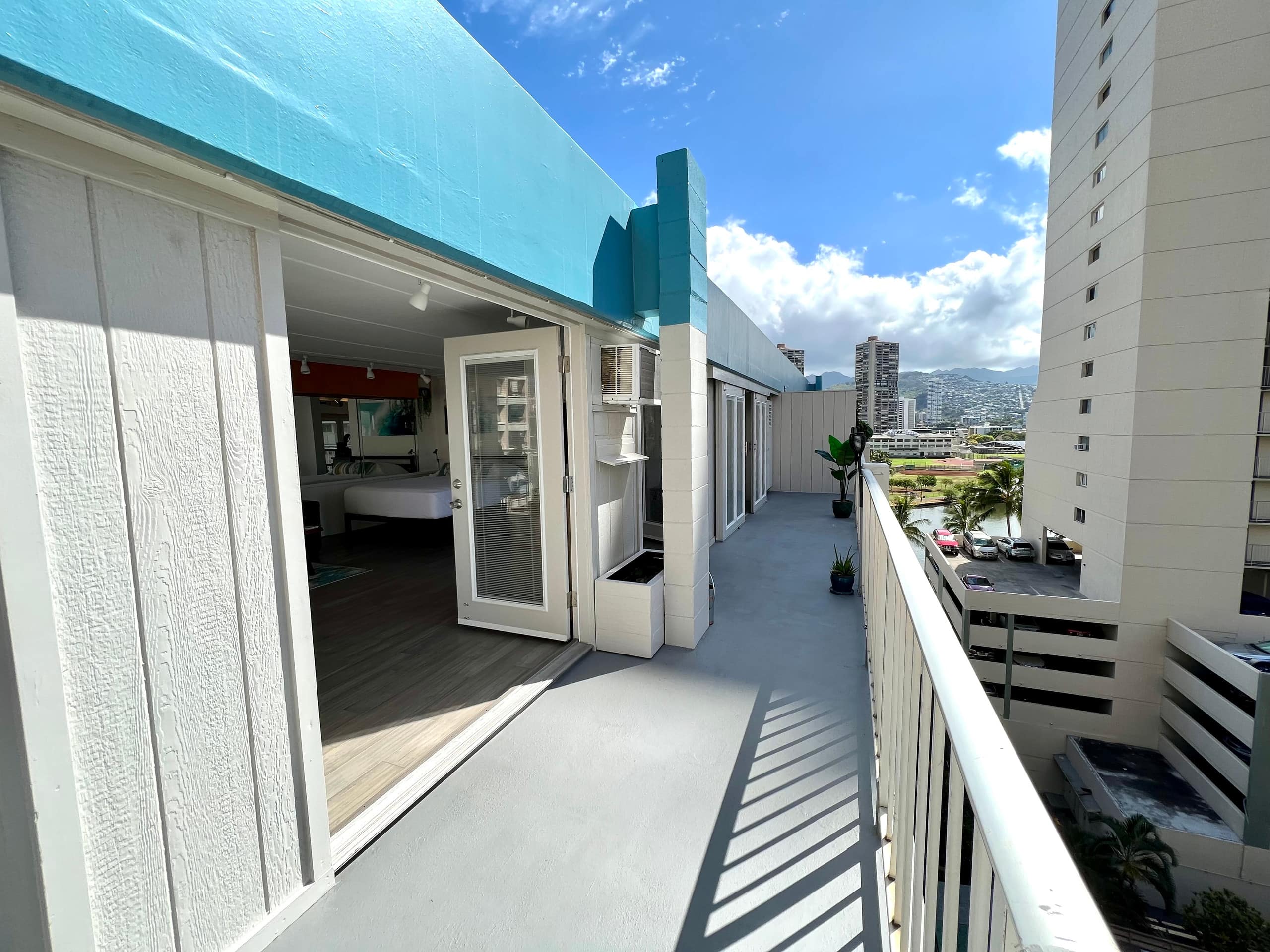Condo in Honolulu · ★4.89 · Studio · 2 beds · 1 private bath - Image 33