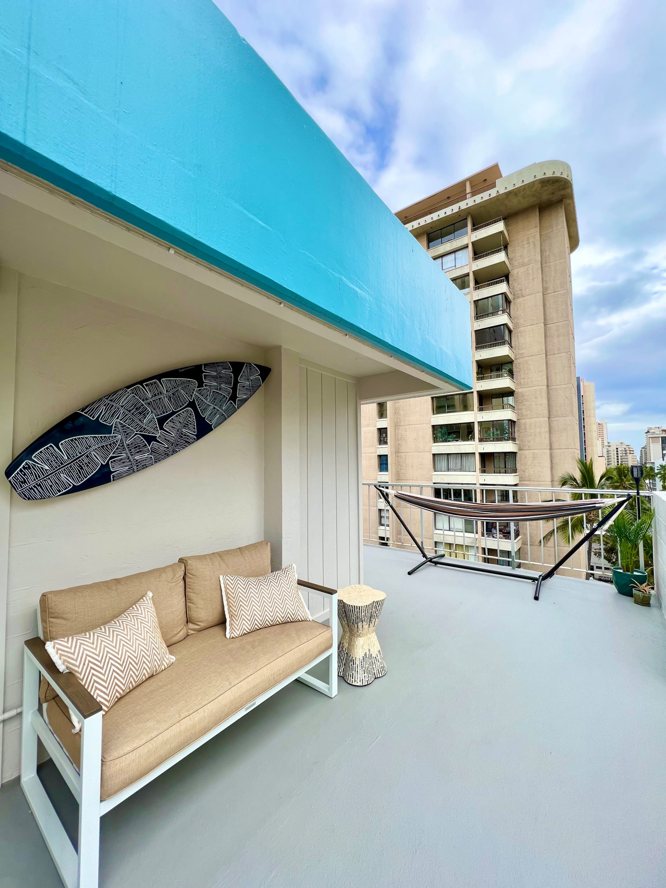 Condo in Honolulu · ★4.89 · Studio · 2 beds · 1 private bath - Image 30