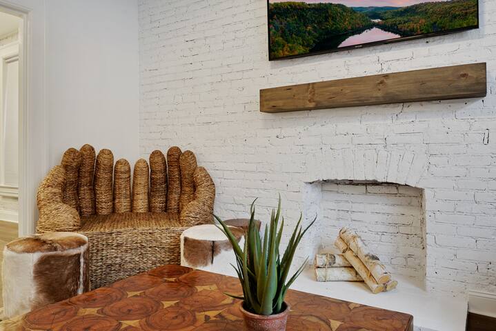 Downtown Denver stunning remodel, 4 bedrooms gallery image 4