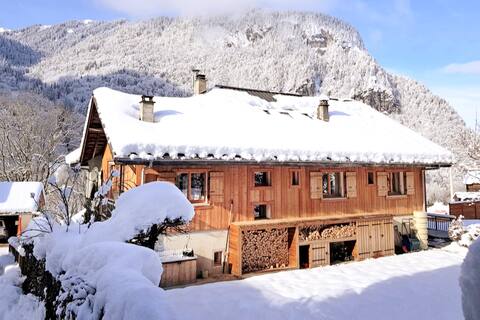 Beautiful 4* chalet with hot tub